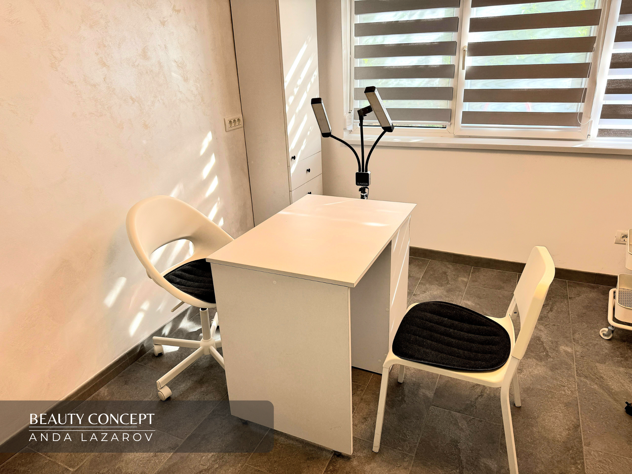 Contact Beauty Concept by Anda Lazarov