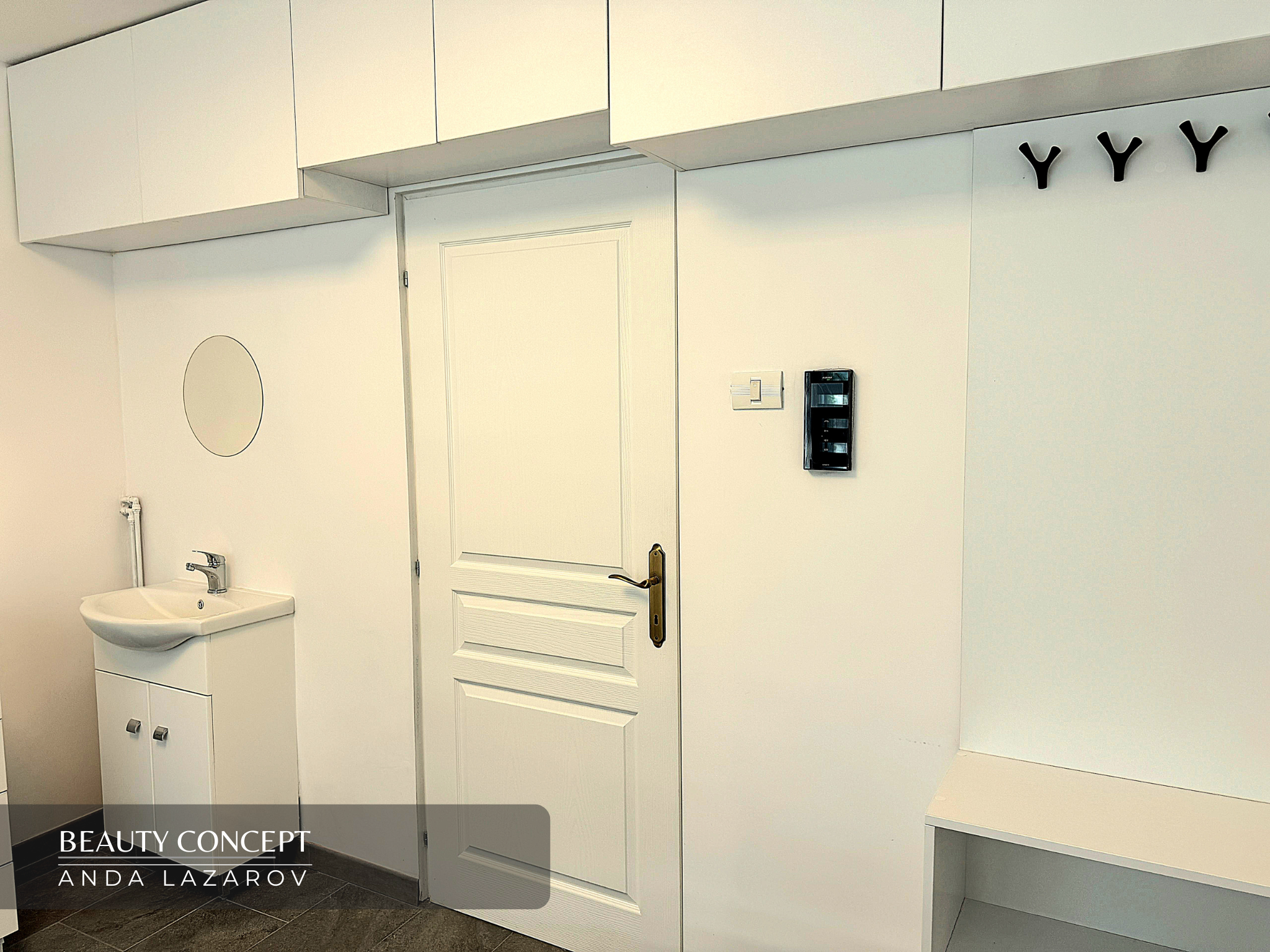 Contact Beauty Concept by Anda Lazarov