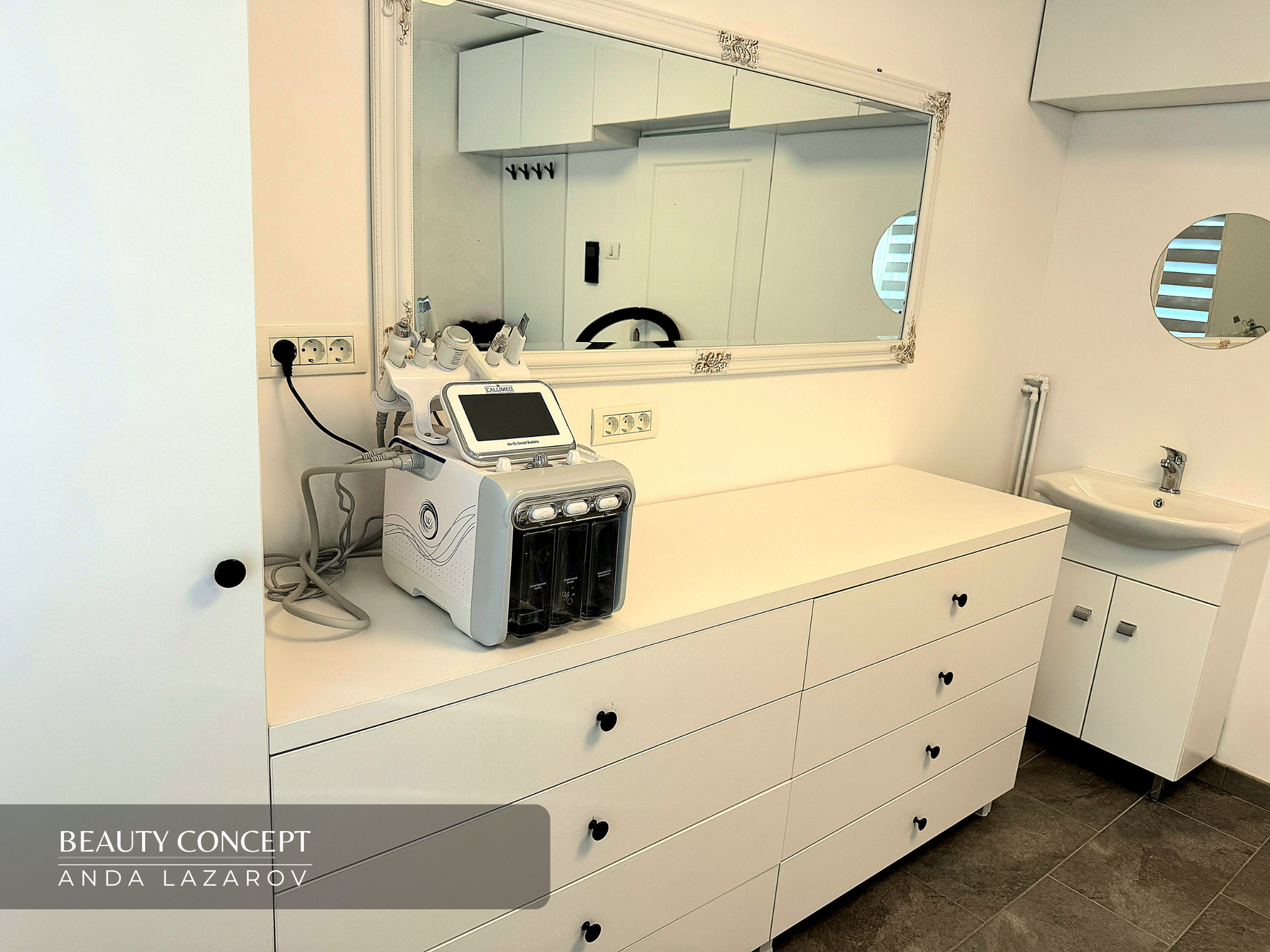 Contact Beauty Concept by Anda Lazarov